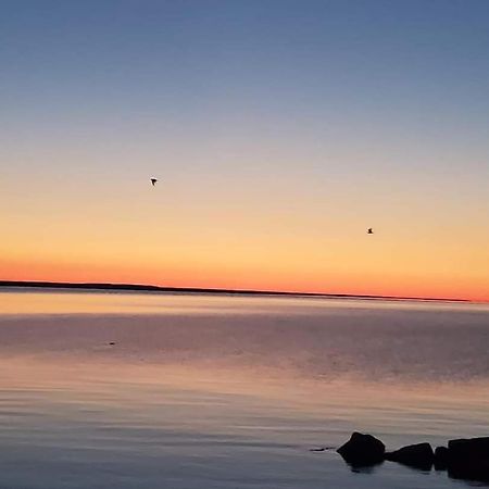 Bayview Lakefront Inn Saint Ignace Eksteriør billede