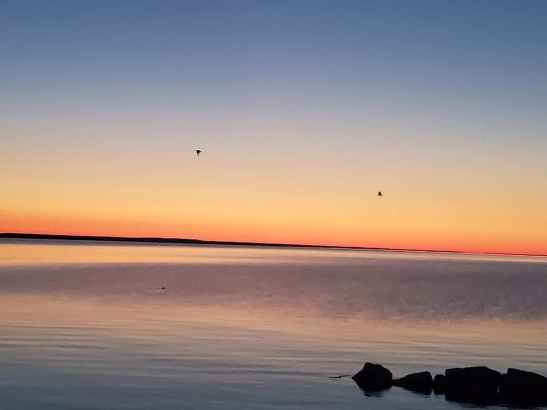 Bayview Lakefront Inn Saint Ignace Eksteriør billede